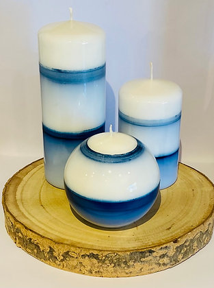 conjunto 3 velas azul riscas com base de madeira